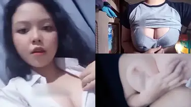 Bokep Jilbab Desah Becek Ngewe Liar Bikin Sange poster