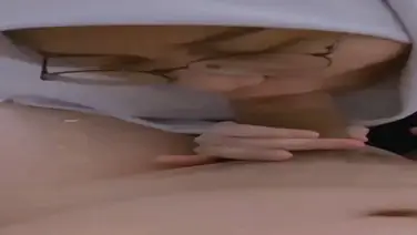 Bokep Jilbab Kacamata Sedot Kontol Sampai Crot poster